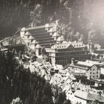 Historisches Foto des Junghans Terassenbaus in Schrammberg